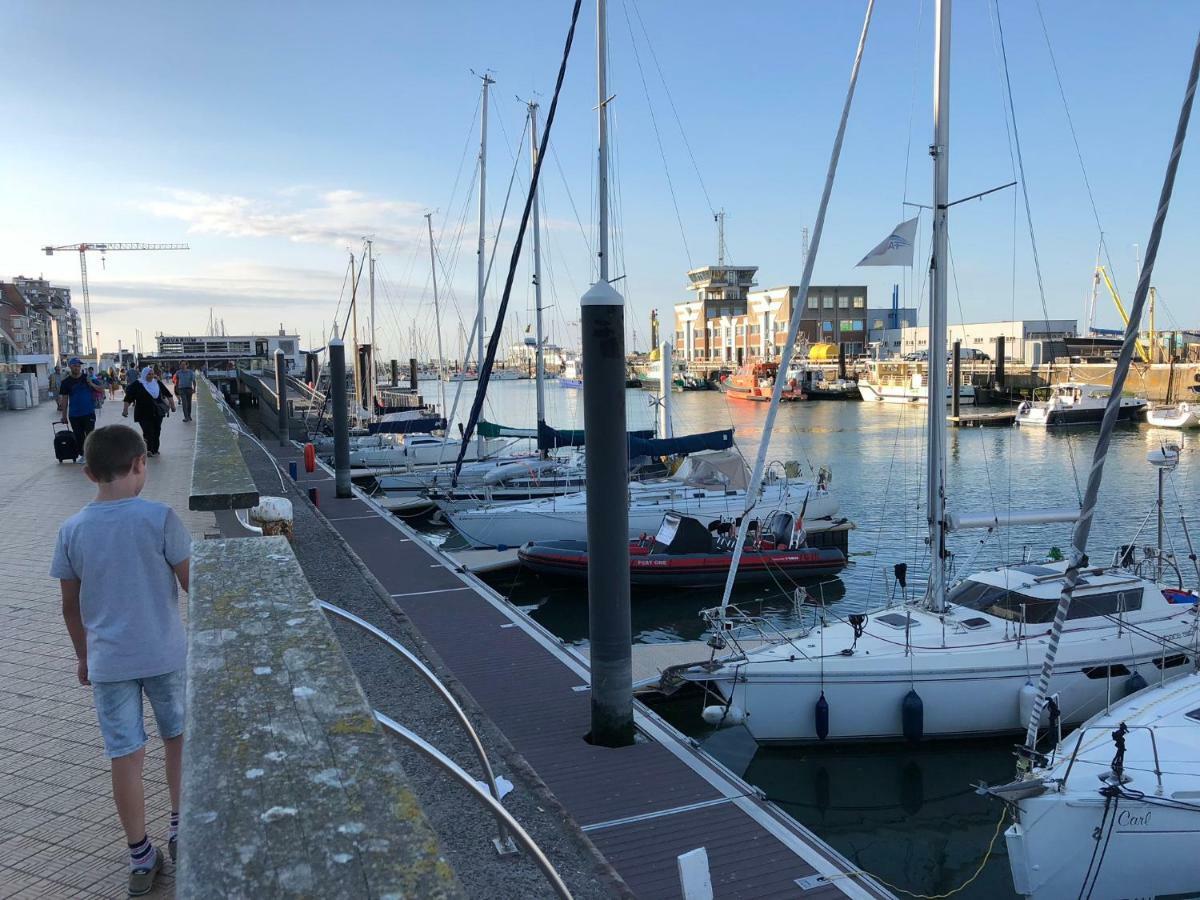 Panoramic View On Beach, Ships, Sea - Place To Be Ostende Exterior foto